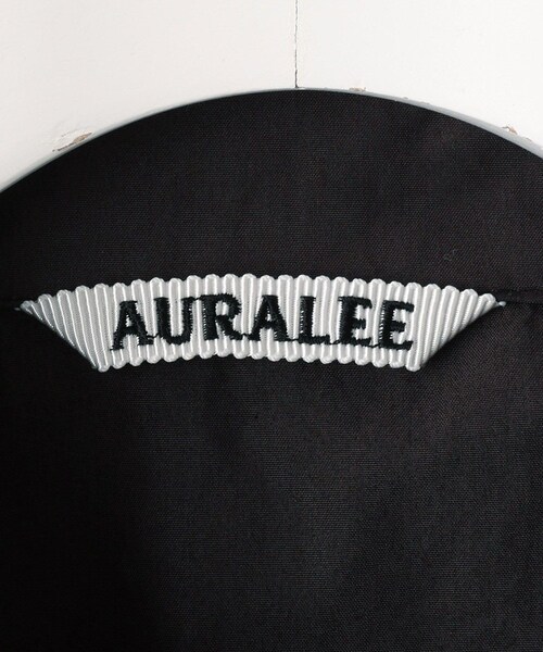 ADAM ET ROPE'(アダムエロペ)の「【AURALEE(オーラリー)】GARMENT-DYED FINX SHUTTLE WEATHER JUMPSUIT(つなぎ/オールインワン・レディース・ダークブラウン・1)」の14枚目の写真