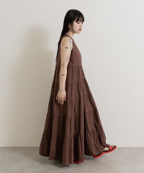 THE GOODLAND MARKET（ザグッドランドマーケット）の「FANAKA　Poplin tiered dress（ワンピース・レディース・58BRN/BLACK/024BLU・FREE）」の12枚目の写真