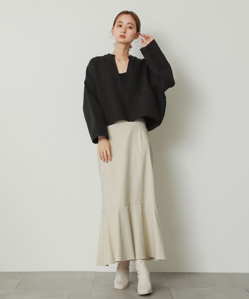 SENSE OF PLACE by URBAN RESEARCH(センスオブプレイスバイアーバンリサーチ)の「Vネッククロップドトップ(Tシャツ/カットソー・レディース・IVORY/PURPLE/BLACK・one)」の22枚目の写真