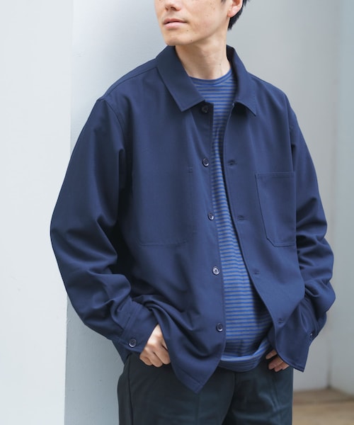 ITEMS URBANRESEARCH（アイテムズ アーバンリサーチ）の「『撥水/防汚/接触冷感』多機能ダブルポケットシャツジャケット(楽着シリーズ)（テーラードジャケット・メンズ・CHA/NVY/BEG・M/L）」の3枚目の写真