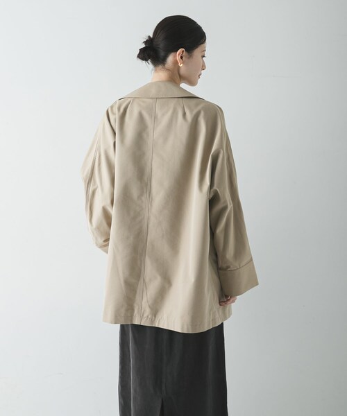 URBAN RESEARCH（アーバンリサーチ）の「TICCA　MINI テントトレンチコート（ステンカラーコート・レディース・BEIGE/KHAKI・1）」の7枚目の写真