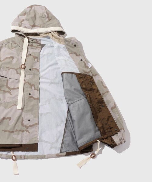 ADAM ET ROPE'(アダムエロペ)の「【elephant TRIBAL fabrics】ANORAK MOUNTAIN JKT(マウンテンパーカー・メンズ・ベージュ系・M)」の8枚目の写真