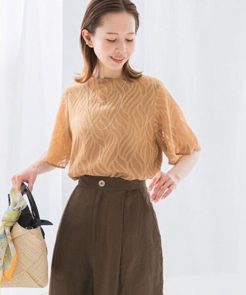 URBAN RESEARCH ROSSO（アーバンリサーチロッソ）の「セミシアーカットジャガードブラウス（シャツ/ブラウス・レディース・OFF WHITE/BLUE/BEIGE/NAVY・FREE）」の17枚目の写真