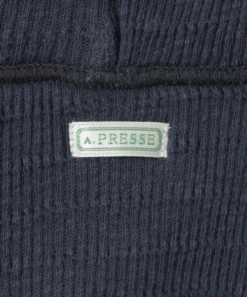 URBAN RESEARCH(アーバンリサーチ)の「A PRESSE Vintage Sweat Hoodie(パーカー・メンズ・RED/NAVY/GREEN・2/3/4)」の14枚目の写真