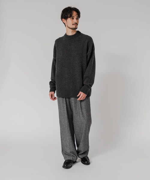 URBAN RESEARCH（アーバンリサーチ）の「new basic　WOOL CASHMERE CHUNKY SWEATER（ニット/セーター・メンズ・CHARCOAL/BROWN・M/L/XL）」の21枚目の写真