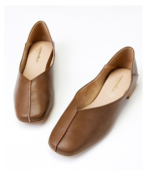 nissen（ニッセン）の「【ゆったり幅広】スクエアトゥセンターシームバブーシュ（低反発中敷）（ワイズ４Ｅ）（パンプス・メンズ・黒/オーク/パイソン柄/シャンパンゴールド/シルバー/グレージュ・M=23.0~23.5cm/4E/L=24.0~24.5cm/4E/LL=25.0~25.5cm/4E/3L=26.0~26.5cm/4E）」の3枚目の写真