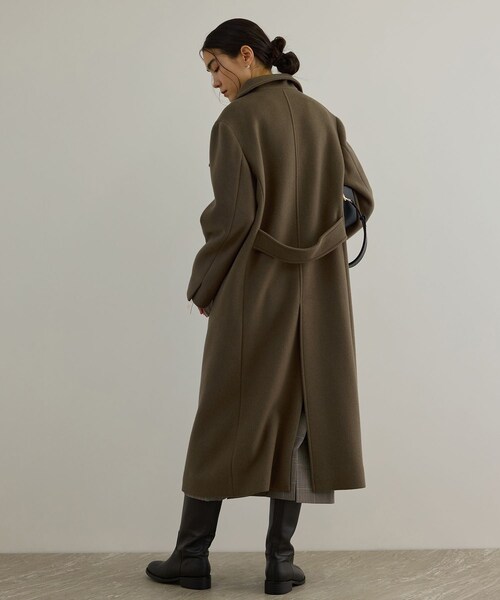 ADAM ET ROPE'(アダムエロペ)の「【WEB限定】スタンドカラー2WAYロングコート(ダウンジャケット/コート・レディース・チャコール/ライトグレー/ブラウン・F)」の13枚目の写真