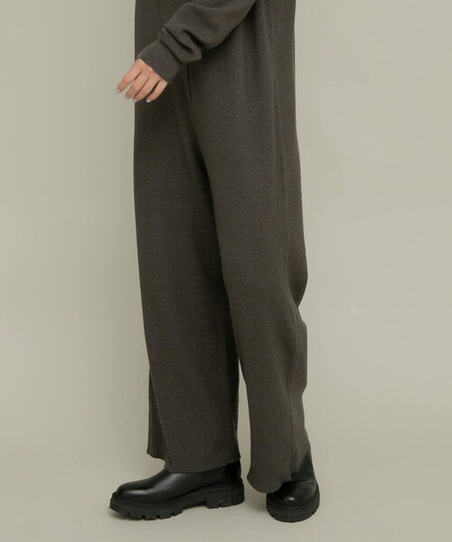 URBAN RESEARCH Sonny Label（アーバンリサーチサニーレーベル）の「ニットオールインワン（つなぎ/オールインワン・レディース・チャコール/ベージュ・36/38）」の5枚目の写真