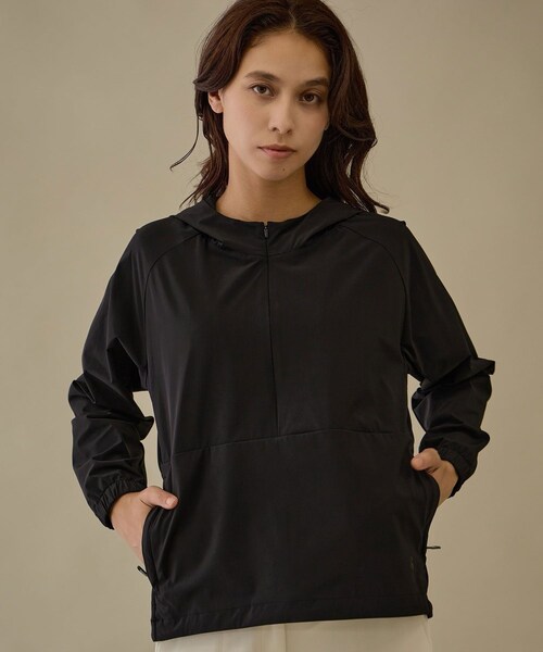 ROPE'（ロペ）の「【NOIR】【撥水】ナイロン2WAY ウィンドジャケット（パーカー・レディース・ブラック/ベージュ系・L/M/S）」の3枚目の写真