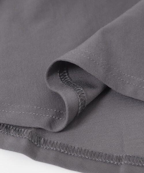 URBAN RESEARCH ROSSO（アーバンリサーチロッソ）の「ELENDEEK　SLIDE FLARE DOCKING CUT AND SEWN（Tシャツ/カットソー・レディース・O.WHT/GRY/BLK・Free）」の11枚目の写真