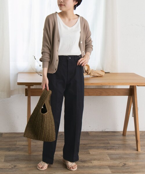 URBAN RESEARCH DOORS(アーバンリサーチドアーズ)の「FORK&SPOON チノワイドトラウザー∴(チノパンツ・レディース・BEIGE/NAVY・1/2)」の18枚目の写真