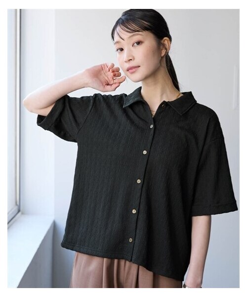 nissen（ニッセン）の「ドライタッチさらぽこジャガードカットソーゆるシルエットシャツ（吸汗速乾・UVカット）＜大きいサイズ有＞（Tシャツ/カットソー・レディース・黒/オリーブイエロー/チャコールグレー/ウッドブラウン・L/LL/3L/4L/5L/6L/8L/10L/S/M）」の13枚目の写真