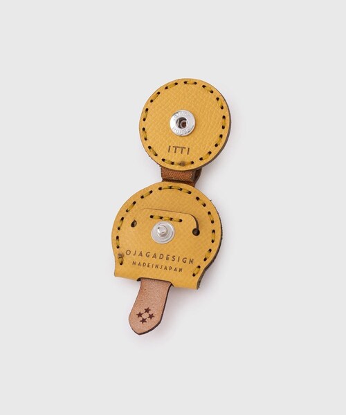 ADAM ET ROPE'（アダムエロペ）の「【ITTI/イッチ】Art by ojagadesign "NUNKI" / DIPLO FJORD（キーケース/キーアクセサリー・メンズ・ブラック/チャコール/ブルー系/オレンジ/イエロー・F）」の8枚目の写真