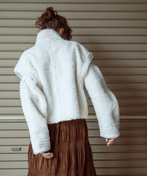 KBF（ケイビーエフ）の「マルチWAYボアジャケット（テーラードジャケット・レディース・BEIGE/IVORY/BLACK・one）」の15枚目の写真