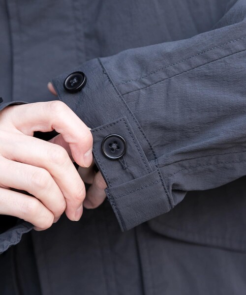 URBAN RESEARCH DOORS（アーバンリサーチドアーズ）の「FORK&SPOON　フーディージャケット（マウンテンパーカー・メンズ・INKBLACK/SAGEGREEN・4/5）」の15枚目の写真