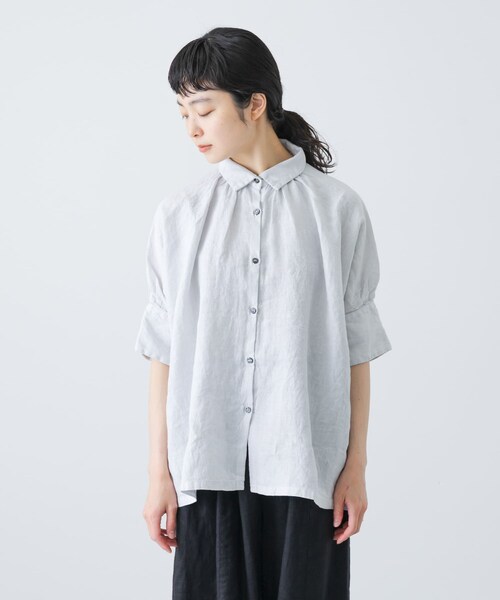 かぐれ(カグレ)の「Honnete Half-Sleeve Gather Shirts(シャツ/ブラウス・レディース・Ice Grey/Coral/Bk Choco・one)」の11枚目の写真