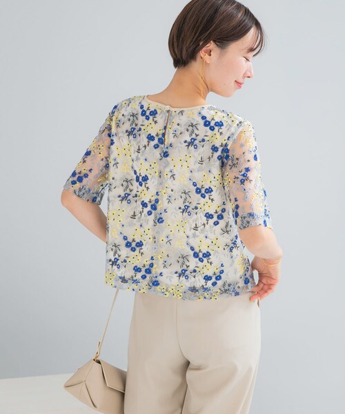 URBAN RESEARCH ROSSO（アーバンリサーチロッソ）の「フラワー刺繍セミシアーブラウス（シャツ/ブラウス・レディース・BLUE×YEL・Free）」の10枚目の写真