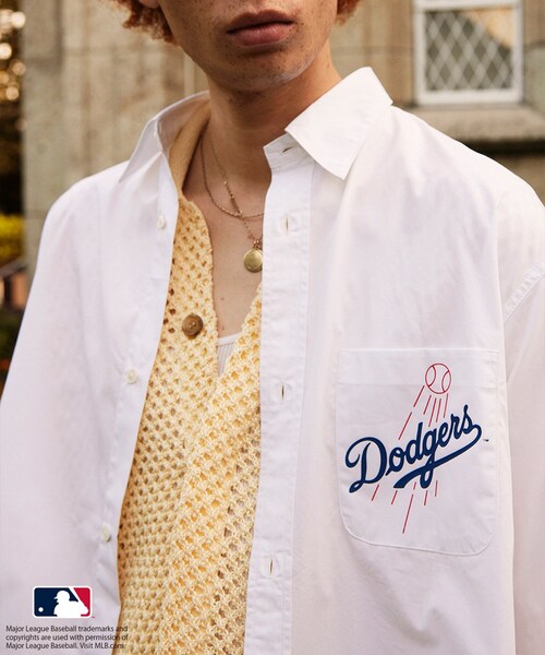 ADAM ET ROPE'(アダムエロペ)の「【MLB COLLECTION BY JUN】チームロゴプリントシャツ(シャツ/ブラウス・メンズ・ライトグレー/ホワイト/ネイビー・L/M)」の5枚目の写真