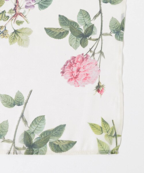 URBAN RESEARCH ROSSO（アーバンリサーチロッソ）の「ボタニカルプリントスカーフ（バンダナ/スカーフ・レディース・OFF WHITE/BLACK・Free）」の9枚目の写真