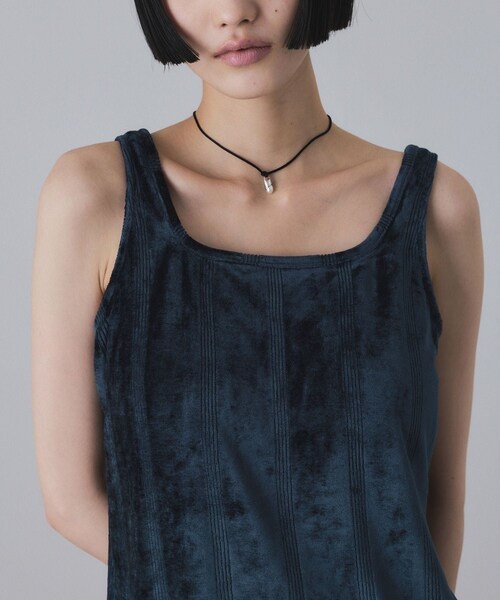 ADAM ET ROPE'（アダムエロペ）の「【Miller for ADAM ET ROPE'】別注 スクエアタンク（カップ付き）（タンクトップ・レディース・グリーン/ネイビー・F）」の9枚目の写真