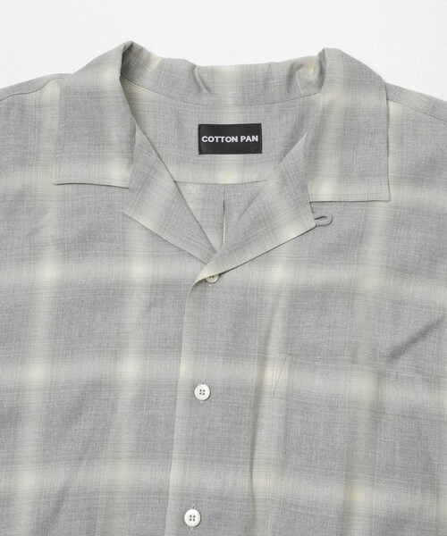 URBAN RESEARCH(アーバンリサーチ)の「COTTON PAN SOHOオンブレシャツショートスリーブ(シャツ/ブラウス・メンズ・GRAY/RED×BLK・2/3)」の8枚目の写真