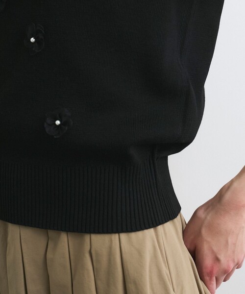 VIS（ビス）の「フラワーモチーフニットベスト（ベスト・レディース・ブラック/ライトグレー/オフホワイト・F）」の20枚目の写真