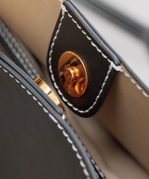 ROPE'（ロペ）の「【E'POR】KNOT BAG Large/A4対応・通勤・撥水・軽量・26AW新型（トートバッグ・レディース・ブラック/ダークブラウン・F）」の20枚目の写真