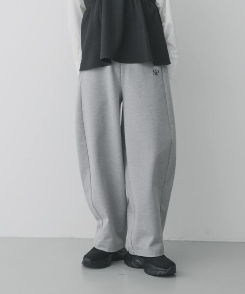 SENSE OF PLACE by URBAN RESEARCH（センスオブプレイスバイアーバンリサーチ）の「ワンポイントシシュウスウェットパンツ（スウェットパンツ・レディース・GRAY/BLACK・S/M）」の18枚目の写真