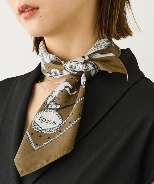 ROPE'（ロペ）の「ROPE' リバイバルシルクスカーフ/Sサイズ・26AW（バンダナ/スカーフ・レディース・ブラック/オフホワイト/カーキ/レッド/ピンク・F）」の6枚目の写真