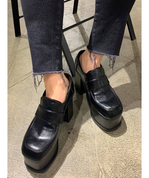 EMODA（エモダ）の「アップトゥバルキーローファー（パンプス・レディース・ブラウン/ブラック/ライトミックス・S/L/M）」の3枚目の写真