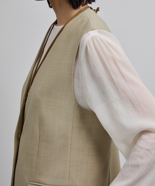 ROPE'（ロペ）の「【洗える】ウール混ツイル ジレベスト/セットアップ対応【WEB・一部店舗限定】（ベスト・レディース・ブラック/ベージュ・F）」の15枚目の写真