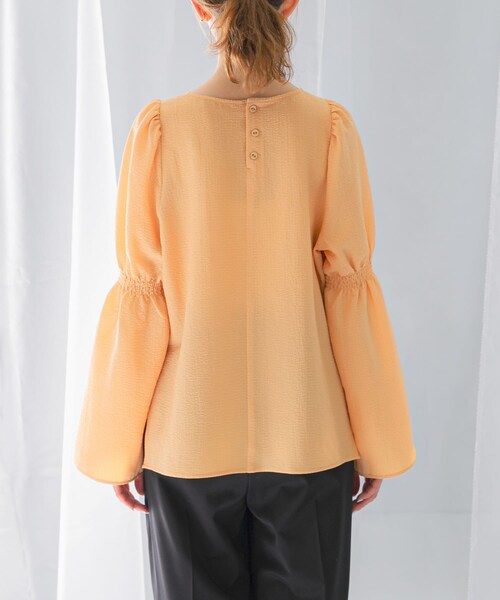 URBAN RESEARCH ROSSO（アーバンリサーチロッソ）の「シャーリングベルスリーブブラウス（シャツ/ブラウス・レディース・orange/white・FREE）」の13枚目の写真
