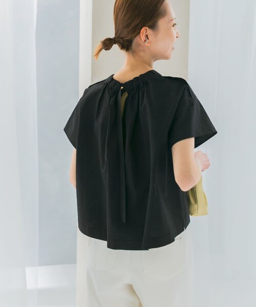 URBAN RESEARCH ROSSO（アーバンリサーチロッソ）の「シアサッカーショートギャザーブラウス（シャツ/ブラウス・レディース・WHITE/GREEN/BLACK・FREE）」の16枚目の写真