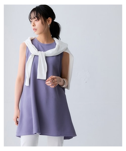 nissen（ニッセン）の「ふくれジャガードノースリーブフレアチュニック（イージーケア・接触冷感・ＵＶカット）＜大きいサイズ有＞（チュニック・レディース・黒/ライトグレー/ロイヤルブルー/アプリコット/ラベンダー/モカ・S/M/L/LL/3L/4L/5L/6L/8L/10L）」の11枚目の写真