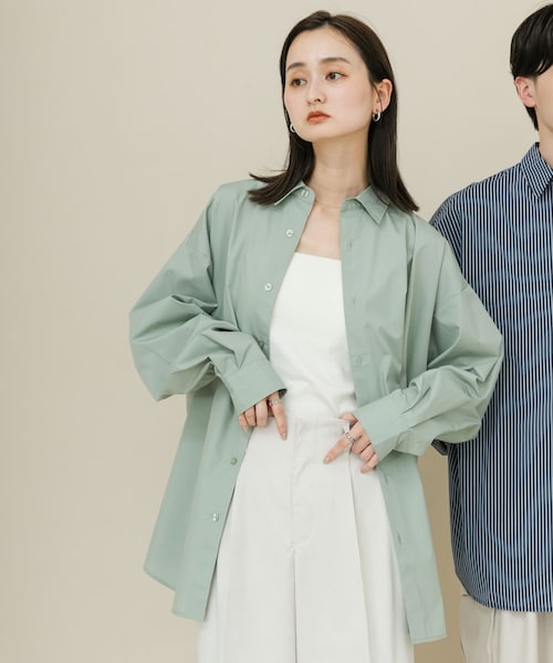 SENSE OF PLACE by URBAN RESEARCH（センスオブプレイスバイアーバンリサーチ）の「『ユニセックス』ブロードレギュラーカラールーズシャツ（シャツ/ブラウス・メンズ・CHARCOAL/MINT/L.BLU×NVY/NVY×SAX・M/L）」の2枚目の写真