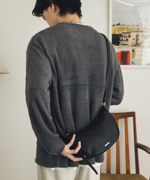 SENSE OF PLACE by URBAN RESEARCH（センスオブプレイスバイアーバンリサーチ）の「FLラウンドショルダーバッグ（ショルダーバッグ・メンズ・BLACK/BROWN・One）」の4枚目の写真