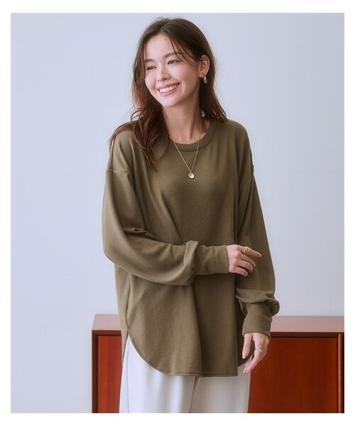 nissen（ニッセン）の「ふんわり軽い裏起毛裾ラウンドトップス＜大きいサイズ有＞（Tシャツ/カットソー・レディース・オフホワイト/ダスティブルー/杢グレー/ピンクパープル/モカカーキ/黒・M/3L/S/L/LL/4L/5L/6L/8L/10L）」の7枚目の写真