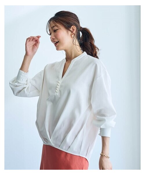 nissen（ニッセン）の「パール調ボタンスキッパータックブラウス【OtonaSMILE】（シャツ/ブラウス・レディース・オフホワイト/スモーキーピンク・M/L/LL/3L/4L）」の3枚目の写真
