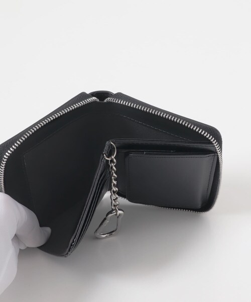 KBF（ケイビーエフ）の「カラビナ付きスリムウォレット（財布・レディース・SILVER/BLACK・One）」の7枚目の写真