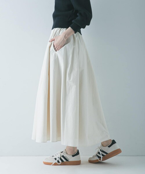 URBAN RESEARCH（アーバンリサーチ）の「ギャザーボリュームスカート（スカート・レディース・IVORY/BLACK・FREE）」の10枚目の写真