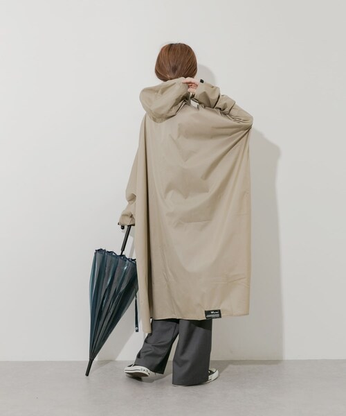 SMELLY（スメリー）の「w.p.c　ユニセックス ウォーターリペレントポンチョ（レインコート/ポンチョ・レディース・BLK/BEG・one）」の11枚目の写真