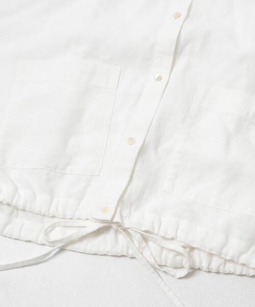 URBAN RESEARCH(アーバンリサーチ)の「ラミーレーヨンハーフスリーブシャツ(シャツ/ブラウス・レディース・NAVY/YEL BEIGE/WHITE・Free)」の12枚目の写真