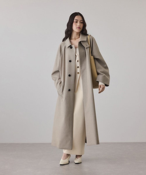 ADAM ET ROPE'(アダムエロペ)の「【サステナブル】バルマカーンマキシコート(ステンカラーコート・レディース・ベージュ・36/38)」の12枚目の写真