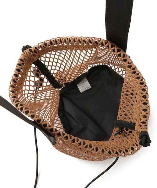 ADAM ET ROPE'(アダムエロペ)の「【Speedo(スピード)】Mesh Purse Bag(ショルダーバッグ・レディース・ブラック/キャメル・F)」の9枚目の写真
