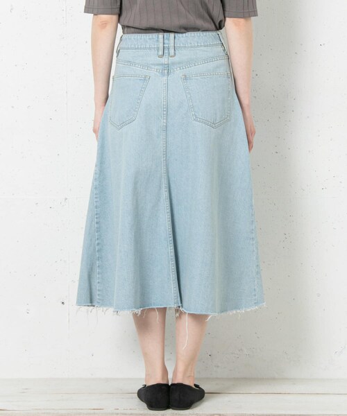 URBAN RESEARCH Sonny Label（アーバンリサーチサニーレーベル）の「リメイク風フレアデニムスカート（デニムスカート・レディース・インディゴ/ライトインディゴ・36/38）」の17枚目の写真