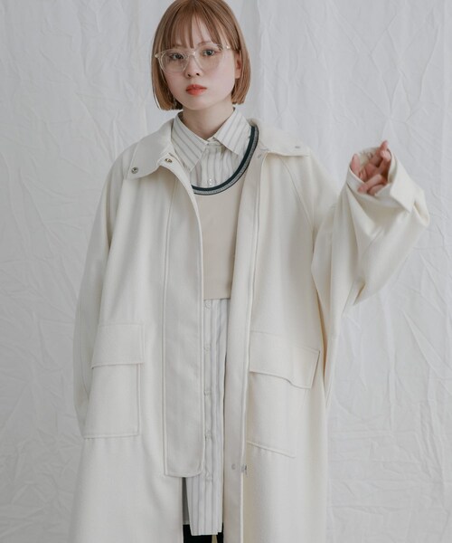 KBF（ケイビーエフ）の「スタンドカラーブークレコート（テーラードジャケット・レディース・IVORY/NAVY・one）」の7枚目の写真