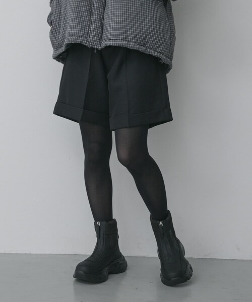 SENSE OF PLACE by URBAN RESEARCH（センスオブプレイスバイアーバンリサーチ）の「ターンバックハーフパンツ（その他パンツ・レディース・BLACK/Y.BEIGE・S/M）」の4枚目の写真