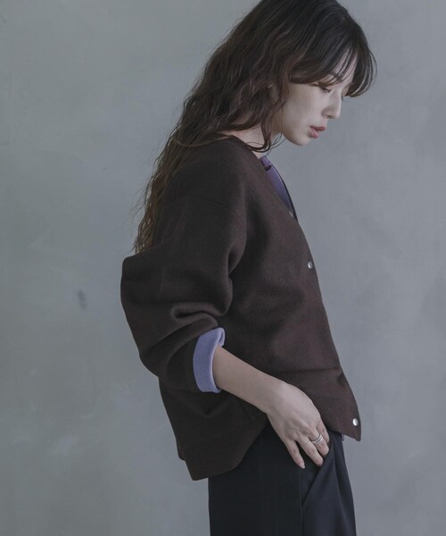 URBAN RESEARCH Sonny Label（アーバンリサーチサニーレーベル）の「ダブルフェイスバイカラーカーディガン（カーディガン/ボレロ・レディース・グレー/ブラウン/ネイビー・Free）」の16枚目の写真