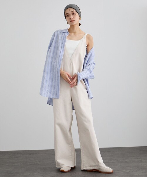 ADAM ET ROPE'(アダムエロペ)の「オーバーダイデニムサロペット(サロペット/オーバーオール・レディース・チャコール/キナリ・M/S)」の14枚目の写真