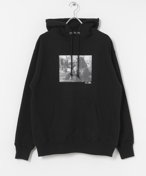 URBAN RESEARCH(アーバンリサーチ)の「BLANKMAG B/W photo Hoodie(パーカー・メンズ・Ash/Black・M/L/XL)」の4枚目の写真
